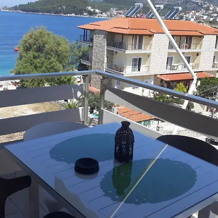 Menikos Apartments Himare Exterior photo