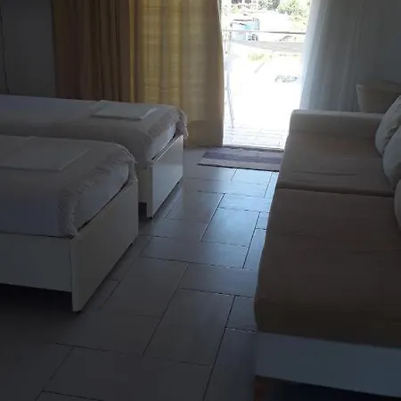 Menikos Apartments Himare Room photo