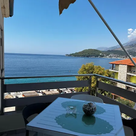 Menikos Apartments Himare Exterior photo