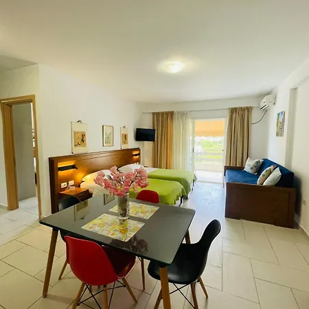 Menikos Apartments Himare Room photo