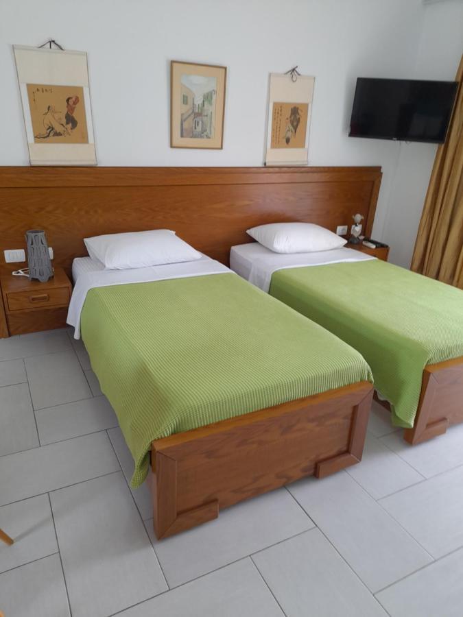 Menikos Apartment Himare