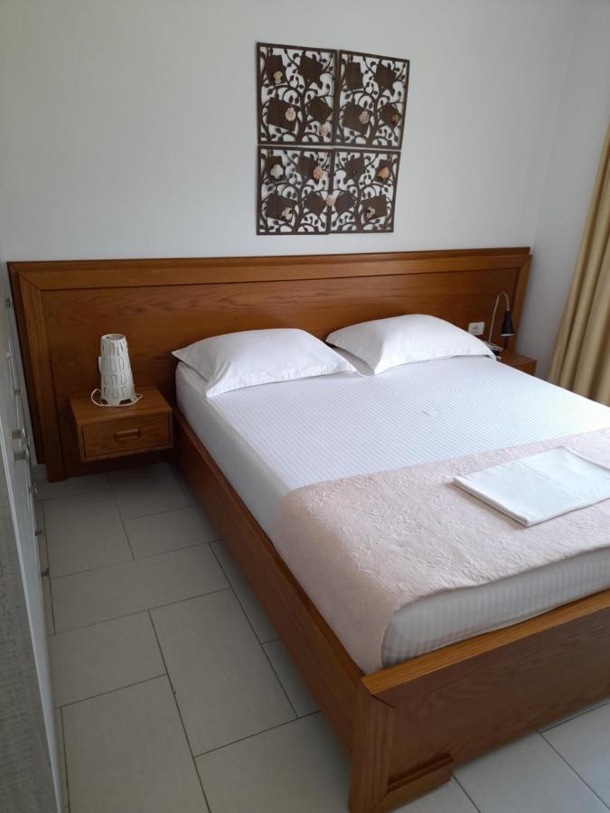 Menikos Apartment