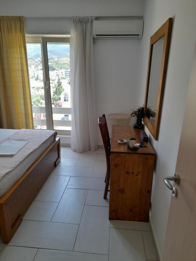 Menikos Apartment *