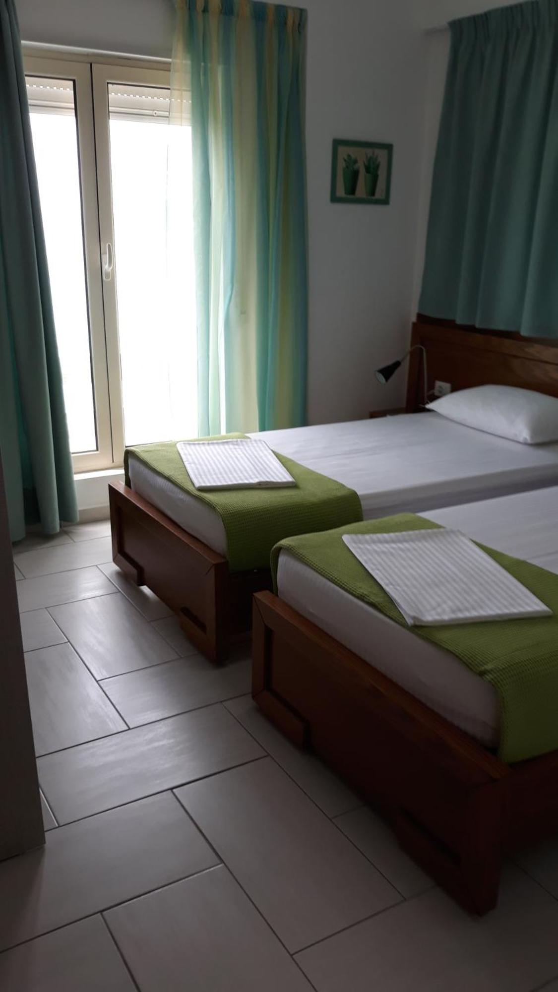 Apartment Menikos Himare