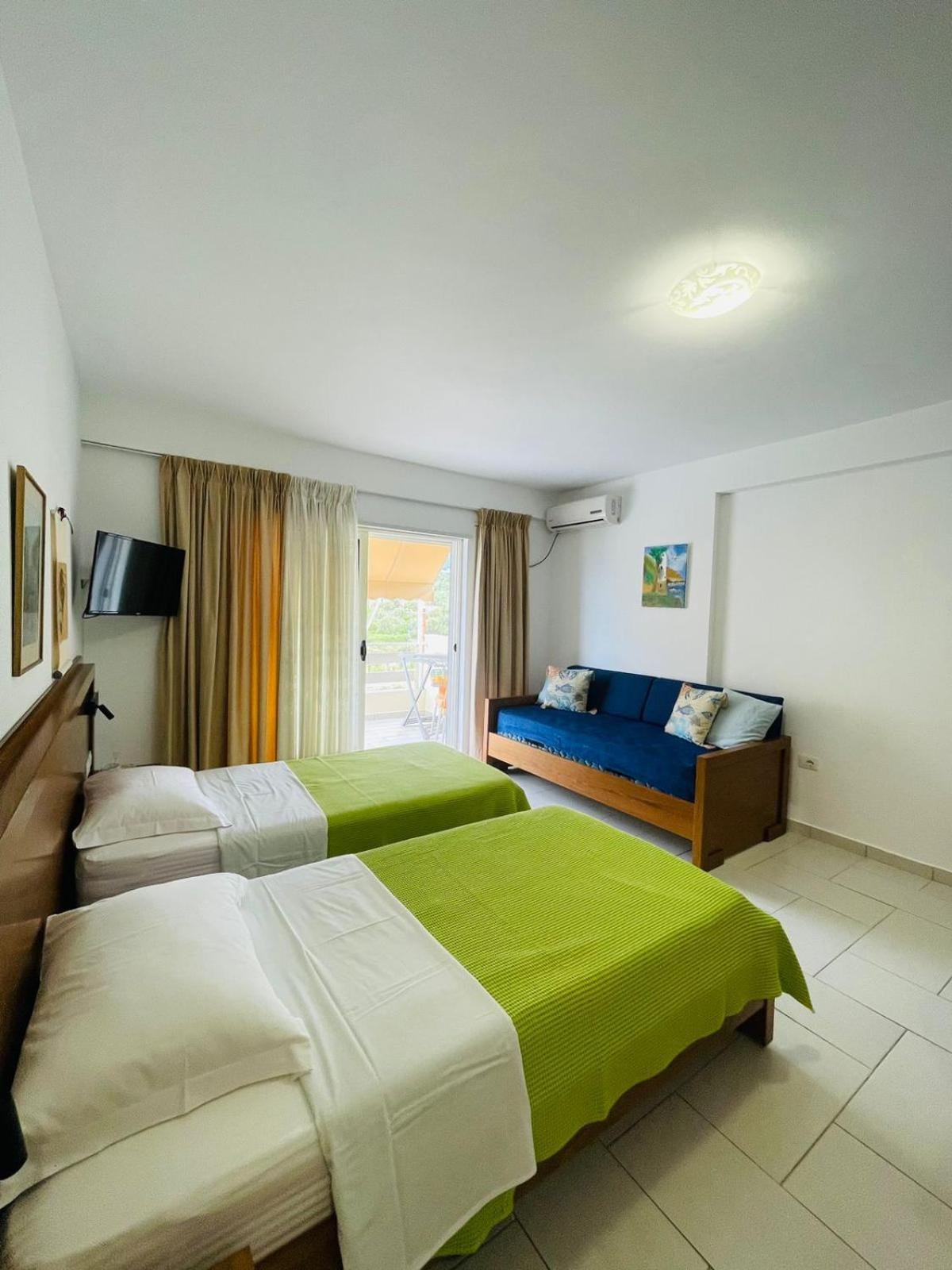 Menikos Apartment